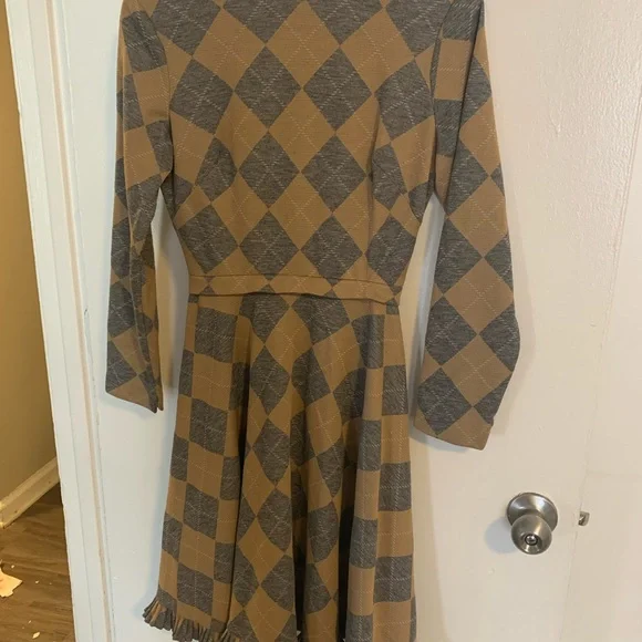 Brown and Gray Vintage 60s/70s plaid wool dress - Picture 3 of 5